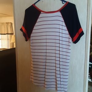 Maurice's short sleeve shirt